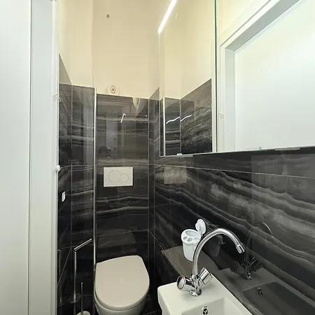 Modern Giovanni Dalle Bande Nere Appartement Florence