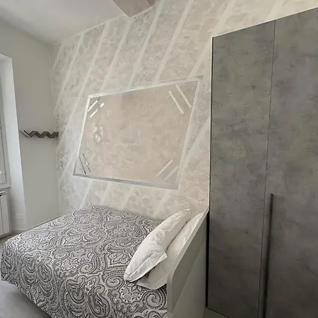 Apartment Modern Giovanni Dalle Bande Nere